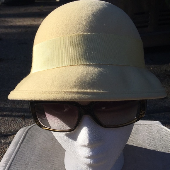 Vintage ‘Daffodil Yellow’ Spring Hat🌼 - Picture 9 of 9